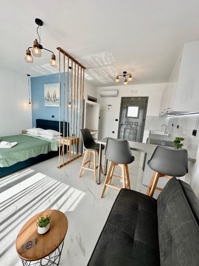 Royal Luxury Studios Archangelos  Exteriör bild